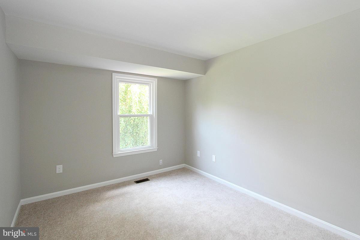 7231 Olde Lantern Way Springfield, VA 22152 - Photo 21 of 30 Bedroom