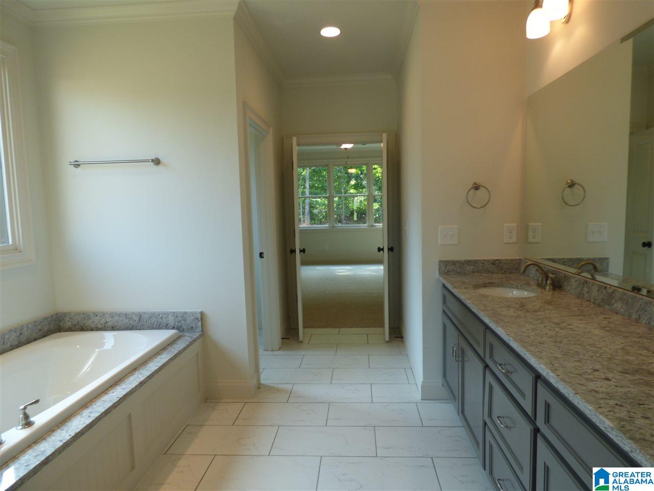 1052 Regency Way Birmingham, AL 35242 - Photo 18 of 34
