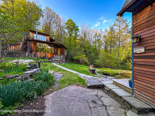 $729,000 | 14 Lion's Way, Woodstock, NY 12409