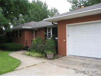 817 Pardee Road Godfrey, IL 62035 - Photo 2 of 17 Gallery Image 2