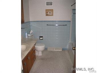 817 Pardee Road Godfrey, IL 62035 - Photo 11 of 17 Gallery Image 11