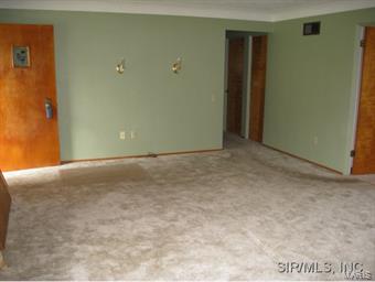 817 Pardee Road Godfrey, IL 62035 - Photo 7 of 17 Gallery Image 7