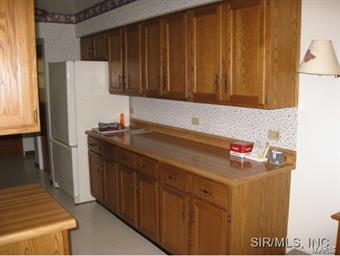 817 Pardee Road Godfrey, IL 62035 - Photo 8 of 17 Gallery Image 8