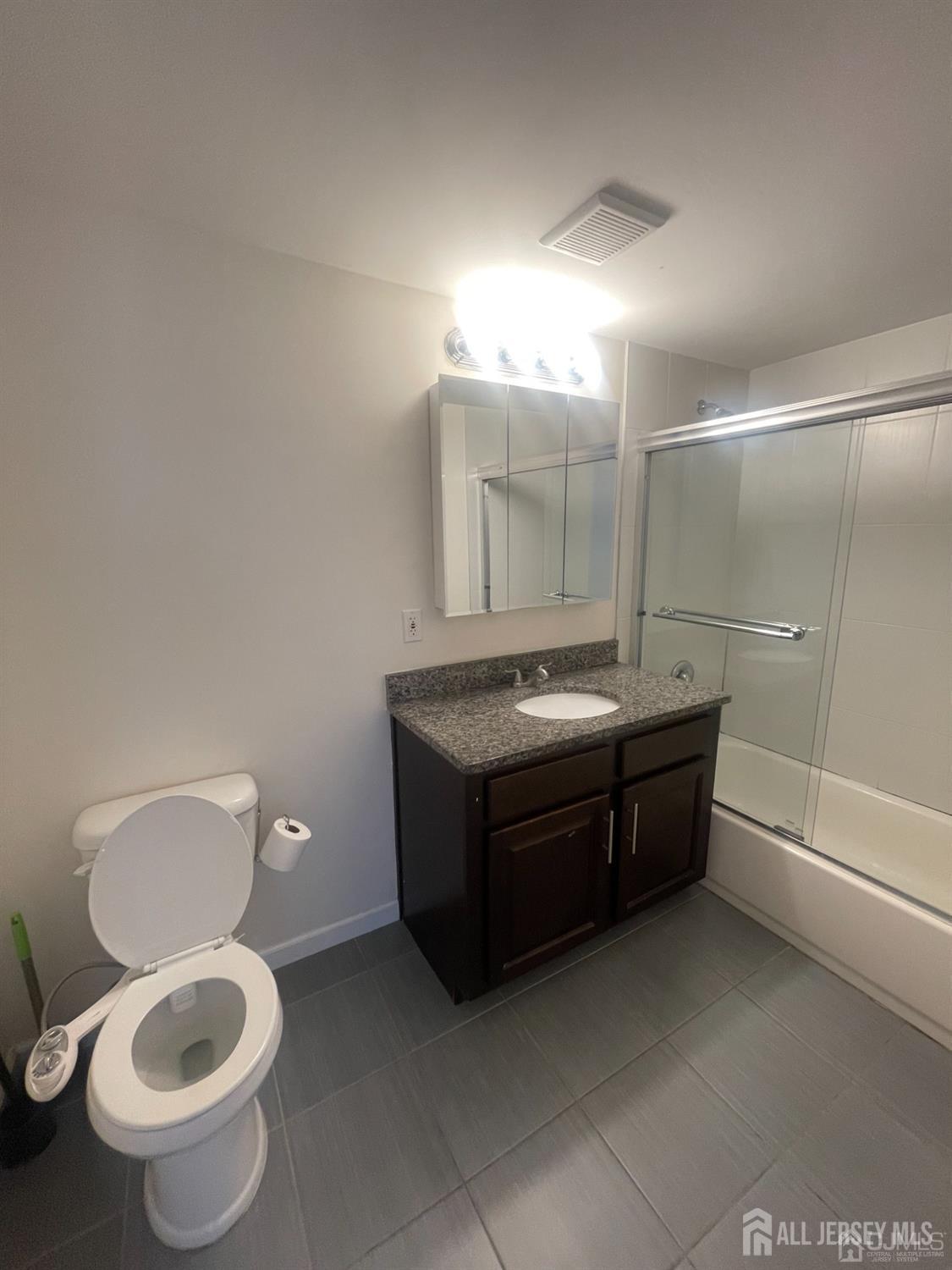 1503 Plymouth Road North Brunswick, NJ 08902 - Photo 14 of 22