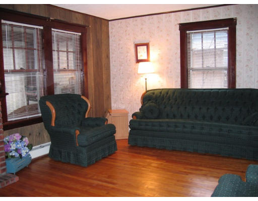 6 Greenbush Road Worcester, MA 01604 - Photo 5 of 12 Gallery Image 5