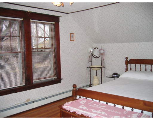 6 Greenbush Road Worcester, MA 01604 - Photo 9 of 12 Gallery Image 9