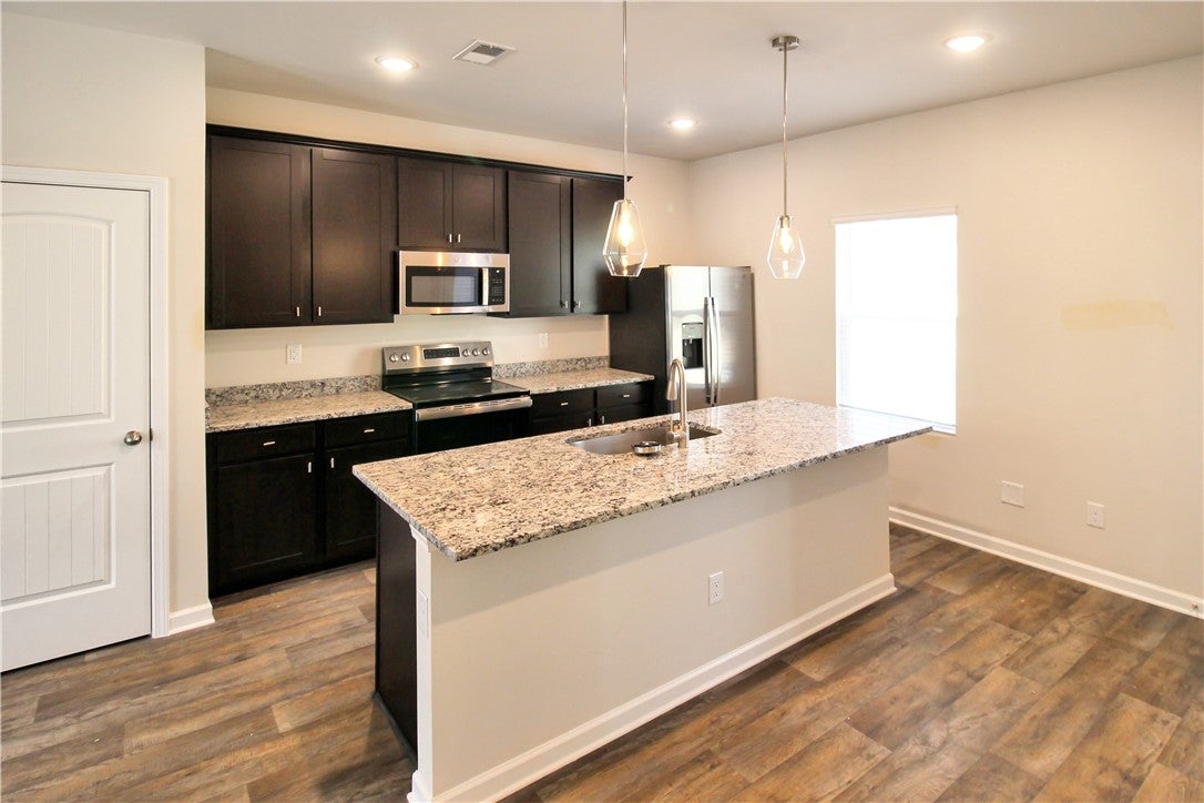 3293 Hamlet Loop, Unit 34 Opelika, AL 36804 - Photo 4 of 9 Gallery Image 4