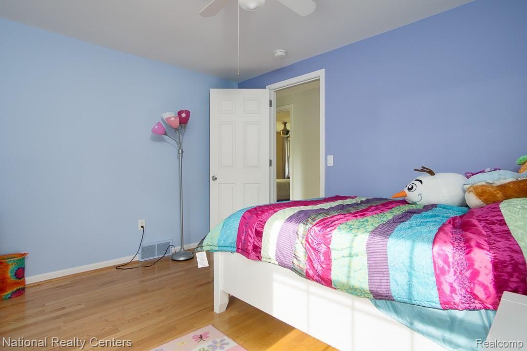 4468 Rohr Road Clarkston, MI 48348 - Photo 25 of 35 4468-Rohr-025.jpg