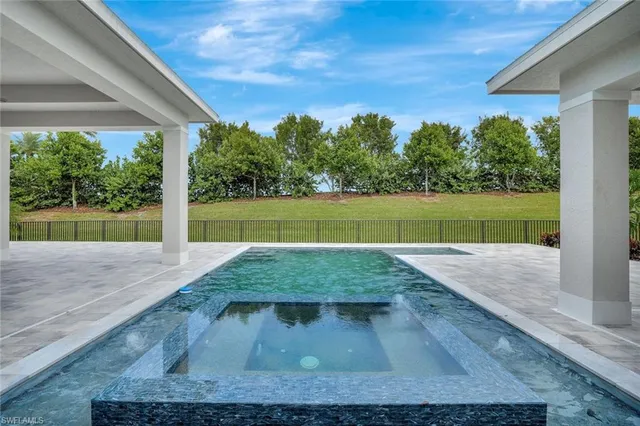 $2,075,000 | 14286 Charthouse Circle, Naples, FL 34114