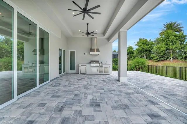 $2,075,000 | 14286 Charthouse Circle, Naples, FL 34114