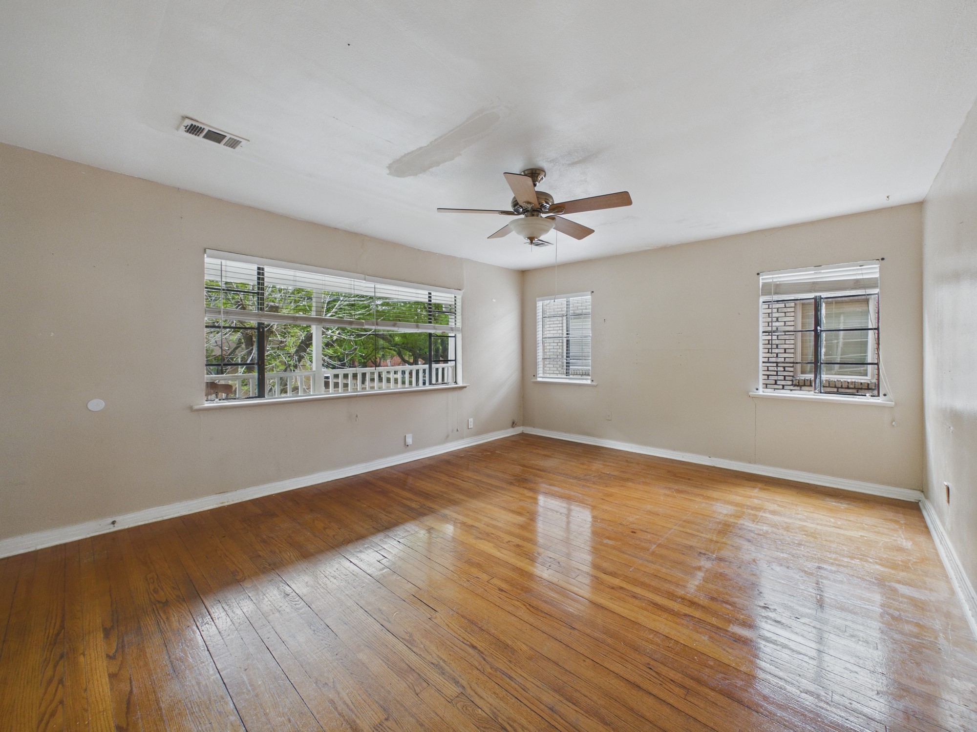 5110 Academy Street, Unit 3 Houston, TX 77005 - Photo 3 of 21 Original Hardwood Flooring