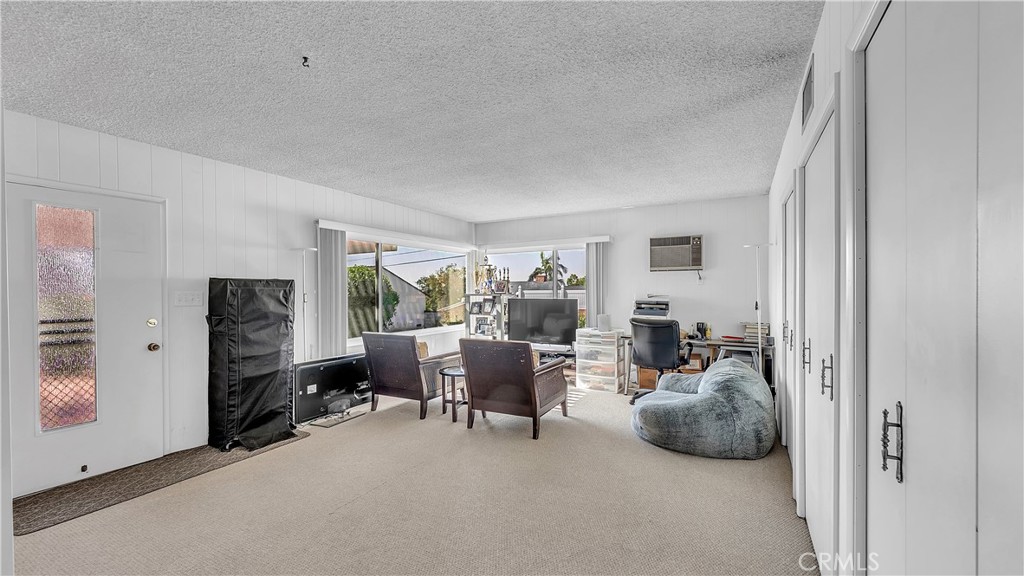 919 Delaware Road Burbank, CA 91504 - Photo 12 of 36