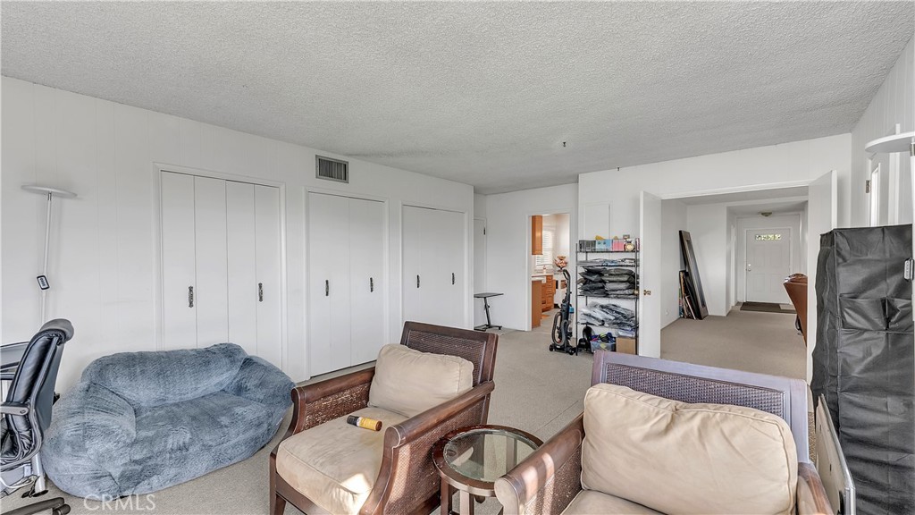 919 Delaware Road Burbank, CA 91504 - Photo 13 of 36