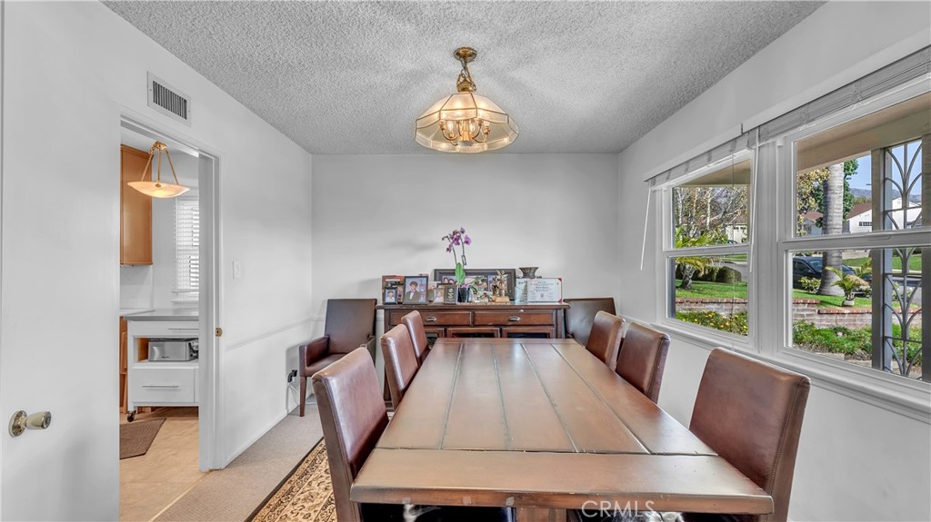 919 Delaware Road Burbank, CA 91504 - Photo 18 of 36