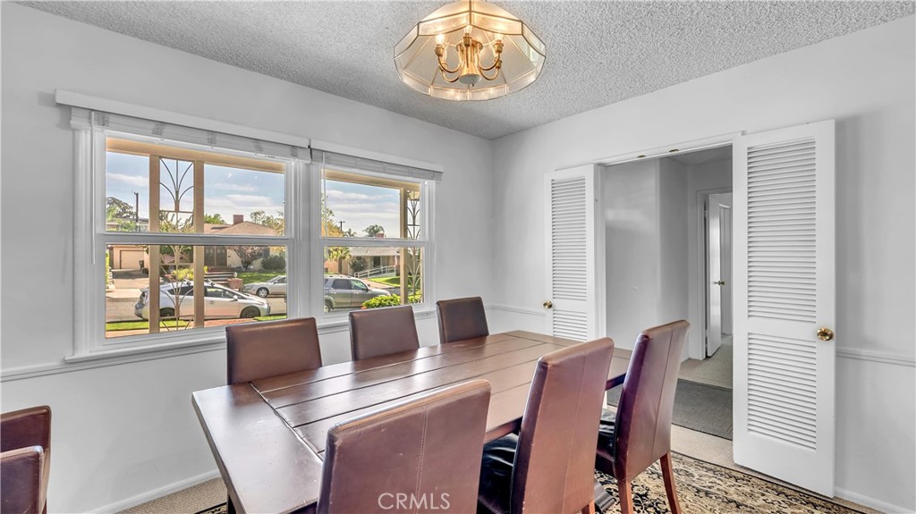 919 Delaware Road Burbank, CA 91504 - Photo 19 of 36