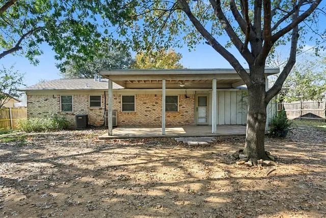 $1,925 | 1202 Crane Drive, Euless, TX 76039