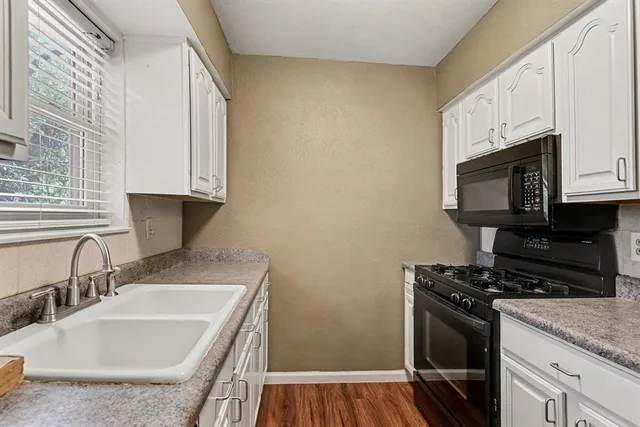 $1,925 | 1202 Crane Drive, Euless, TX 76039