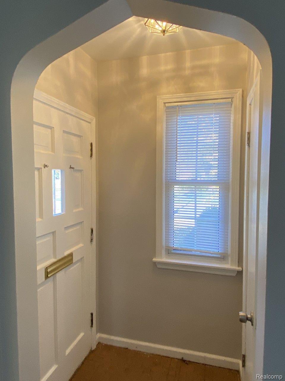 2247 Hawthorne Road Harper Woods, MI 48225 - Photo 2 of 20 Foyer Entry