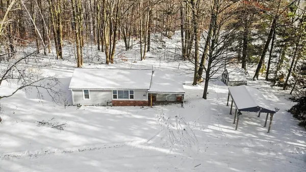 $95,000 | 8904 Yoder Drive, Farwell, MI 48622