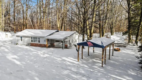 $95,000 | 8904 Yoder Drive, Farwell, MI 48622