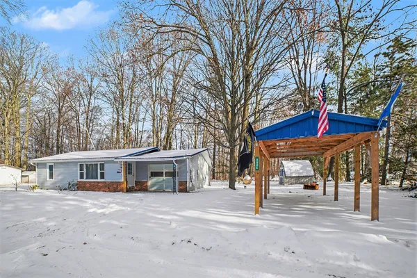 $95,000 | 8904 Yoder Drive, Farwell, MI 48622