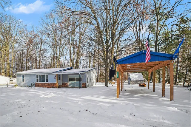 $91,000 | 8904 Yoder Drive, Farwell, MI 48622