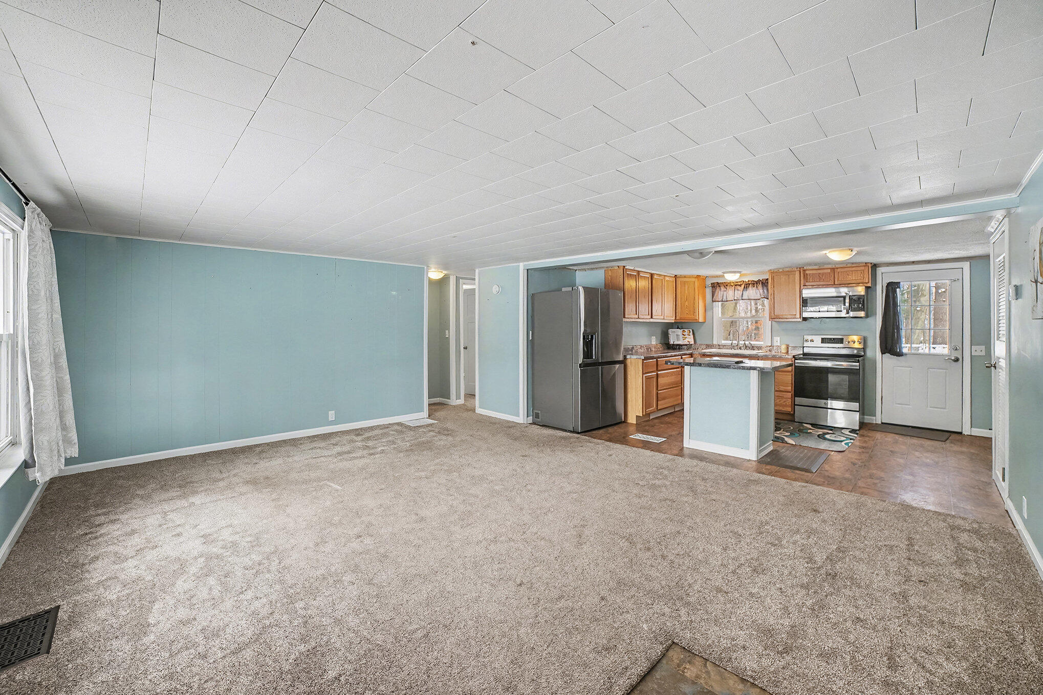 8904 Yoder Drive Farwell, MI 48622 - Photo 7 of 27 file_326