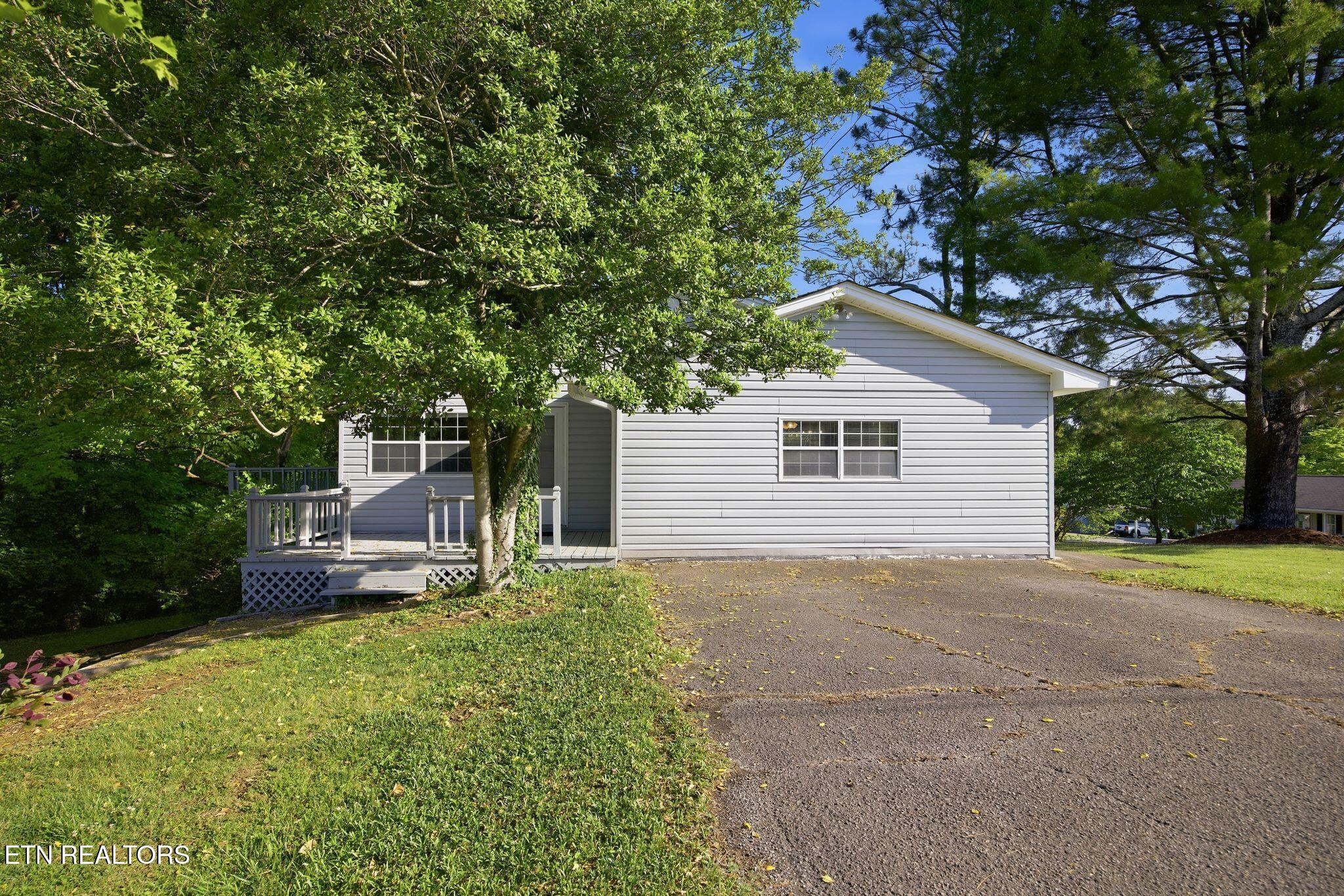 1812 Cherokee Street Athens, TN 37303 - Photo 5 of 45 rp2604301-1004