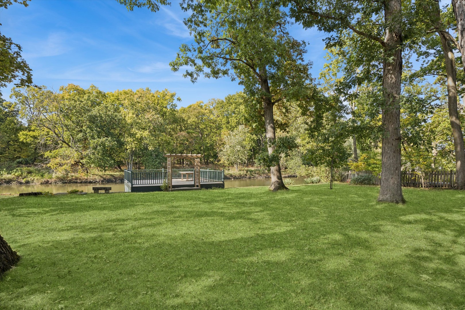 220 Maplewood Road Riverside, IL 60546 - Photo 34 of 39 Gallery Image 34
