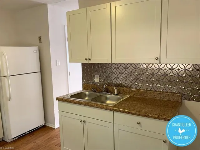 $1,050 | 210 Woodnell Street, Unit A, Greensboro, NC 27405