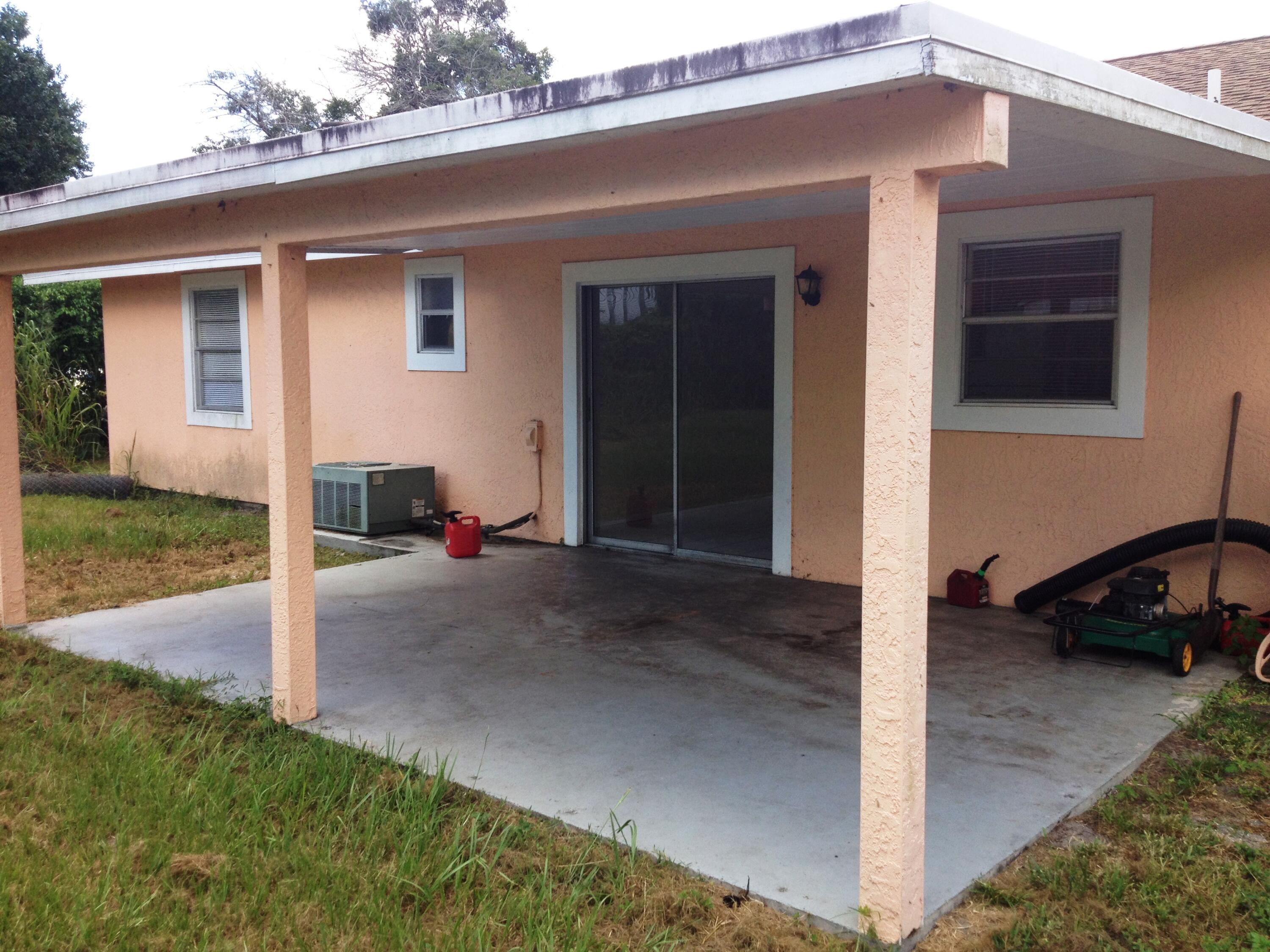6604 Pensacola Road Fort Pierce, FL 34951 - Photo 10 of 11 Pensacola.back