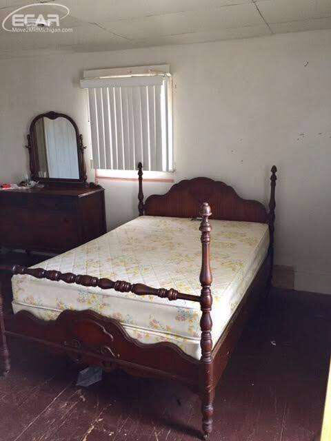10700 Halsey Road Grand Blanc, MI 48439 - Photo 20 of 31 21270788-19.JPG