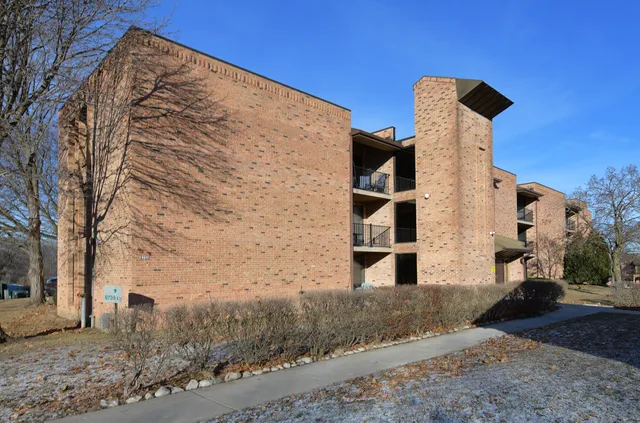 $80,000 | 8735 North 72nd Street, Unit 204, Milwaukee, WI 53223