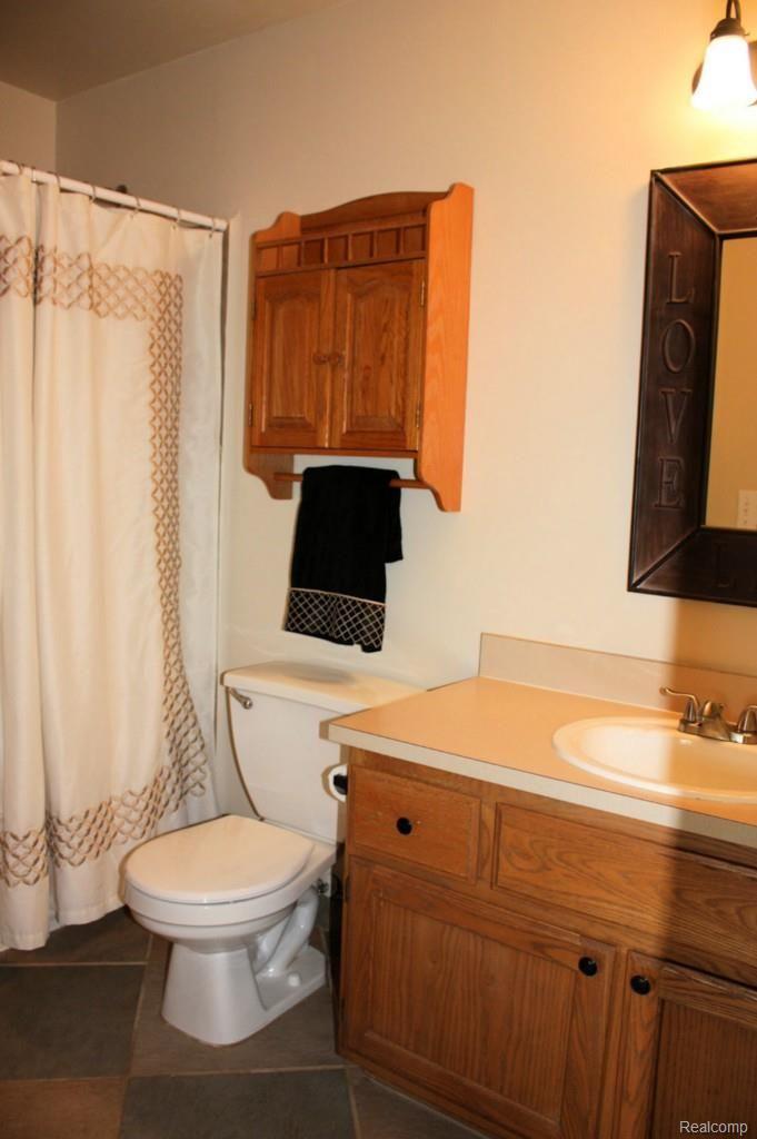 222 Holmes Road Allenton, MI 48002 - Photo 25 of 33 Main Bath.jpg
