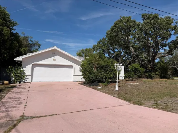 $175,000 | 348 Hampshire Avenue, Spring Hill, FL 34606