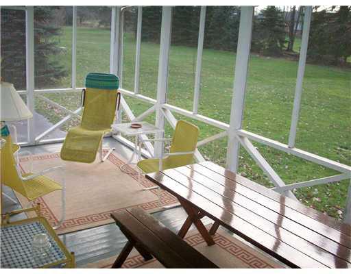 109 Rutgers Drive New Castle, PA 16105 - Photo 8 of 9 Patio/Deck.