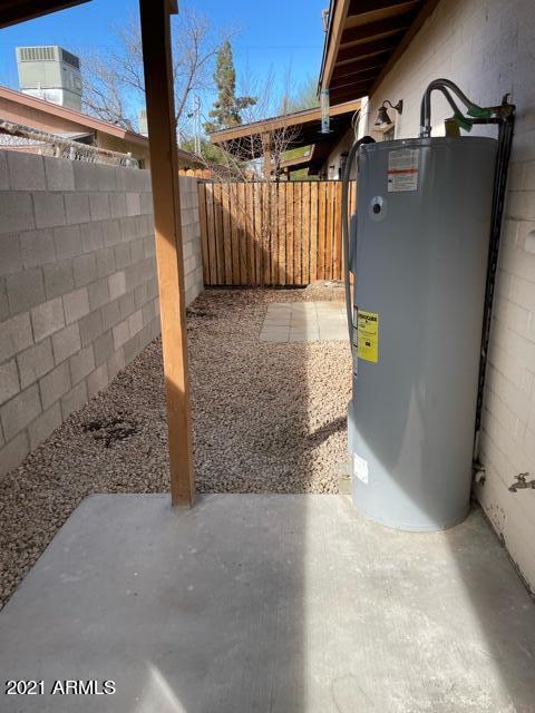 2340 West Hayward Avenue, Unit 2 Phoenix, AZ 85021 - Photo 9 of 10 back patio