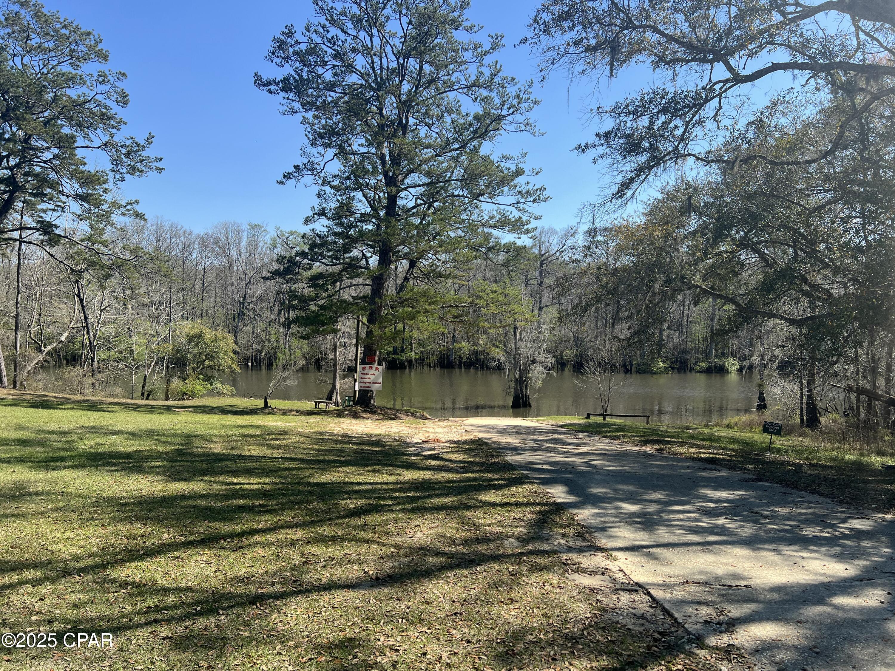 3909 Okchia Circle Vernon, FL 32462 - Photo 5 of 71