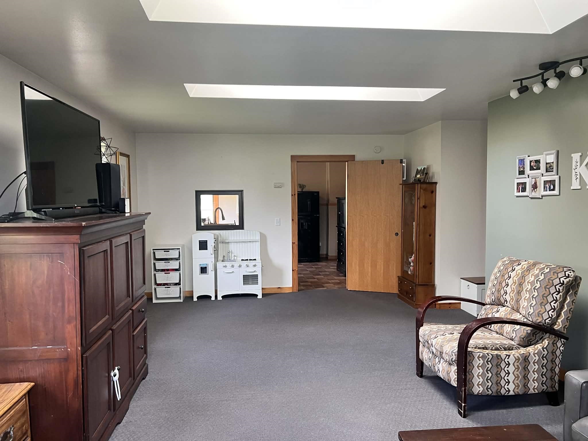 203 Main Street Ridgeway, WI 53582 - Photo 7 of 46