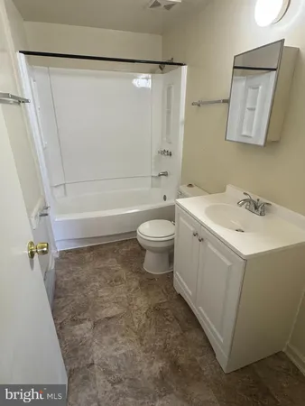 $1,200 | 109 South Bentz Street, Unit 8, Frederick, MD 21701