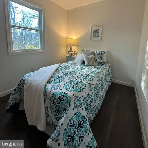 $299,000 | 572 Bifrost Way, Linden, VA 22642