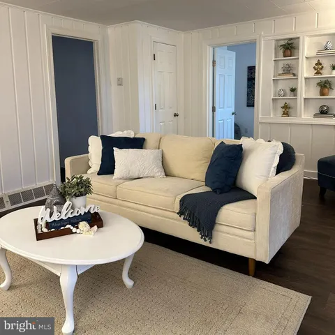 $299,000 | 572 Bifrost Way, Linden, VA 22642