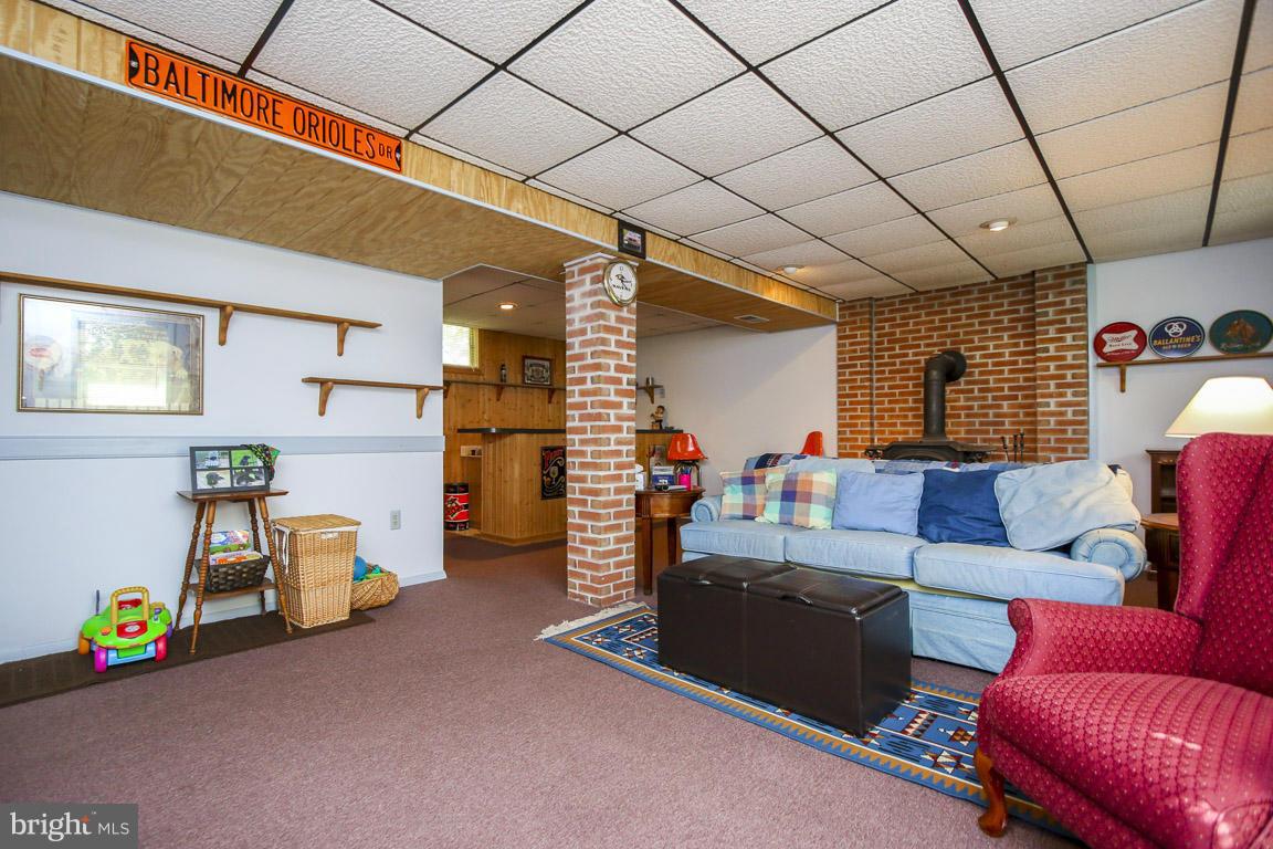 2919 Warehime Road Manchester, MD 21102 - Photo 22 of 30 Family Room