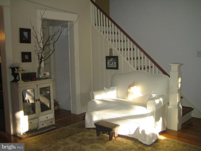 6401 Banbury Road Baltimore, MD 21239 - Photo 7 of 22 Formal Living Room