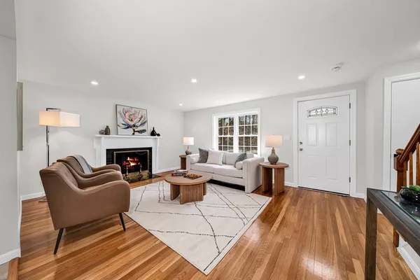 $749,900 | 42 Laws Brook Road, Acton, MA 01720
