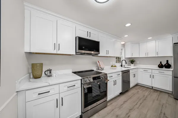 $749,900 | 42 Laws Brook Road, Acton, MA 01720