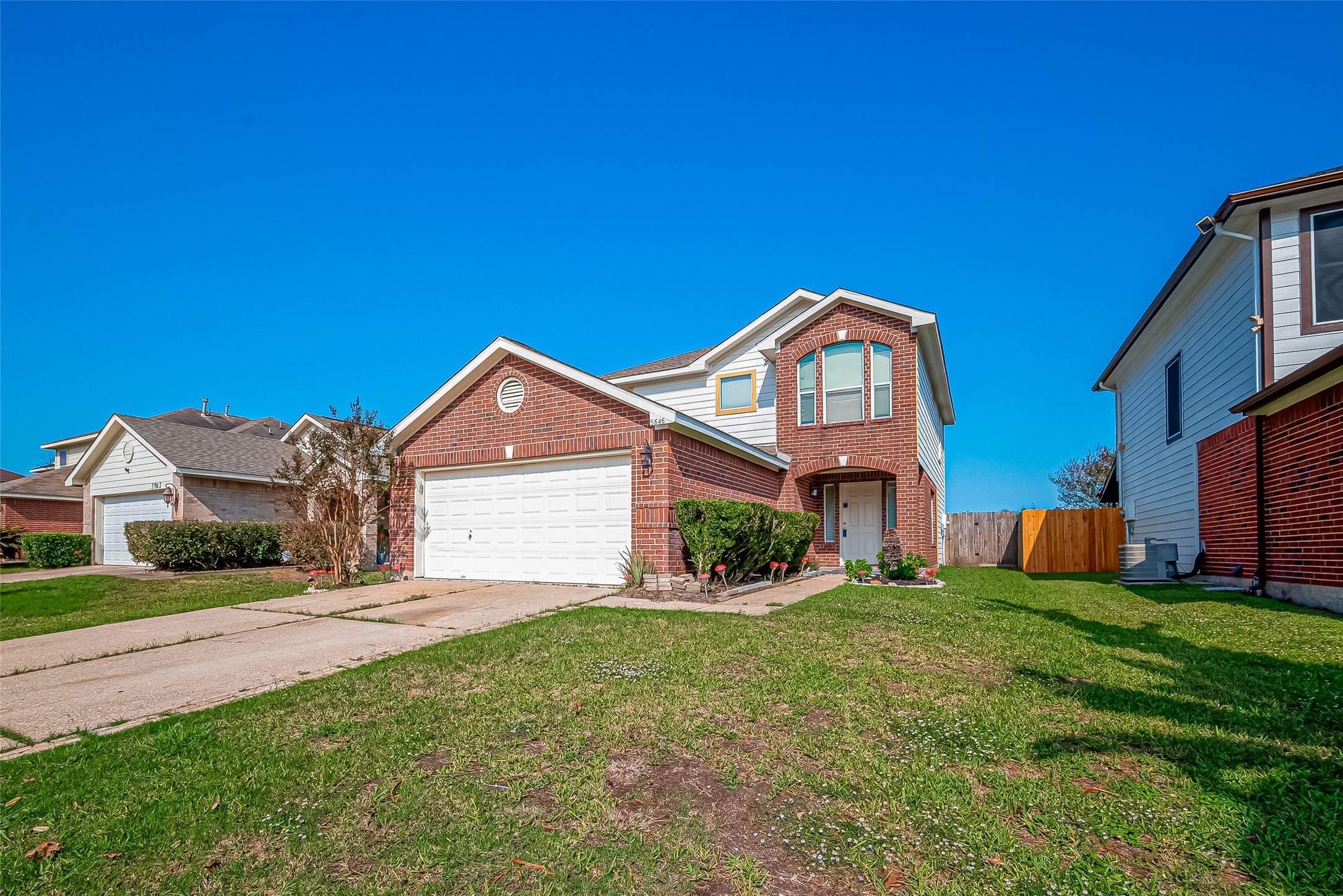 5646 Tiger Lilly Way Houston, TX 77085 - Photo 3 of 46