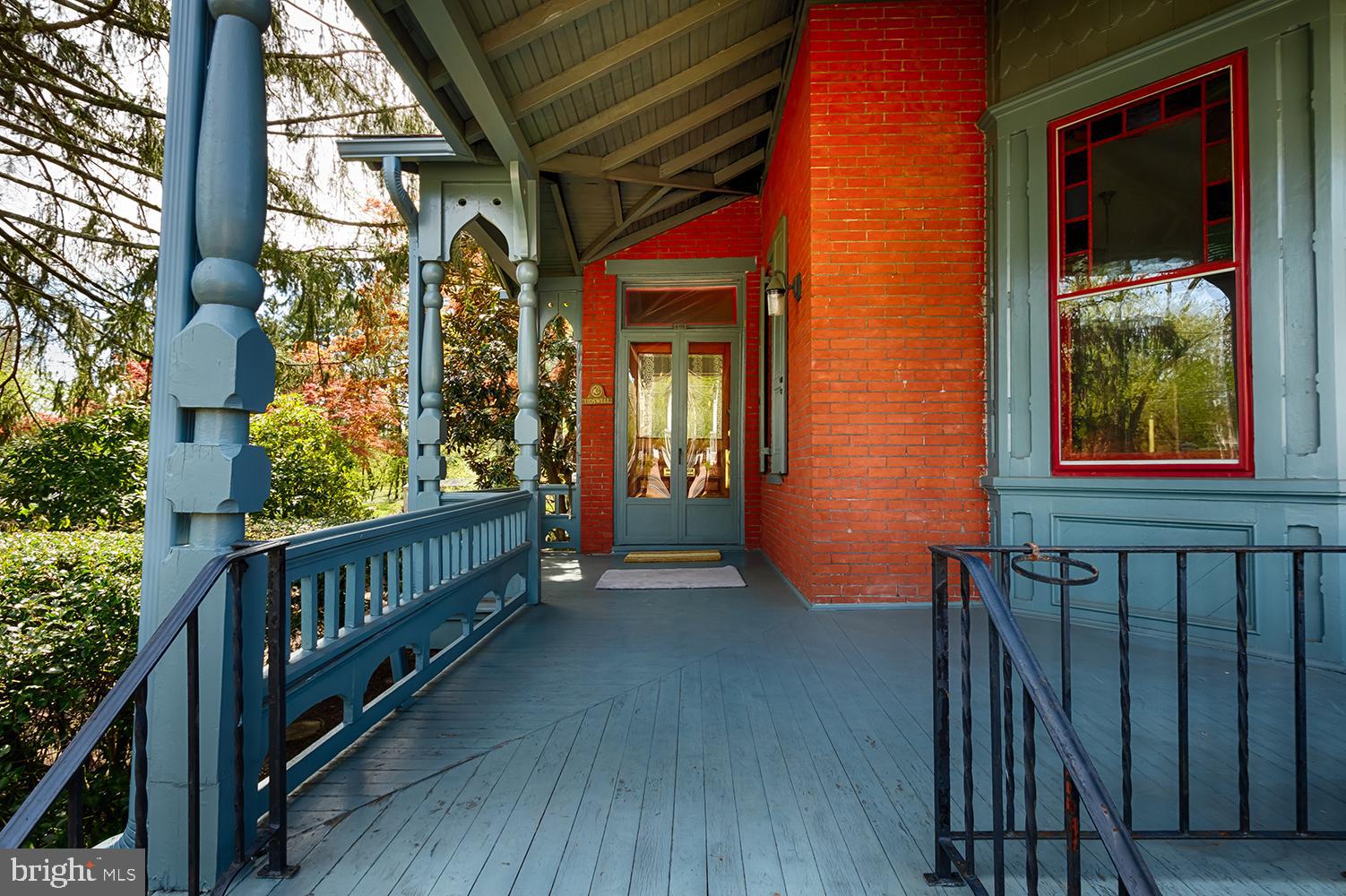 402 High Street Mount Holly, NJ 08060 - Photo 4 of 42 Brick exterior, covered porch, double storm door