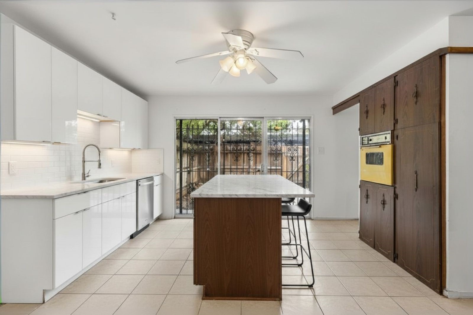8238 Fondren Road, Unit 8238 Houston, TX 77074 - Photo 7 of 28 Virtual Staging