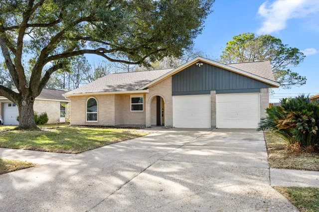 $270,000 | 16006 La Avenida Drive, Houston, TX 77062